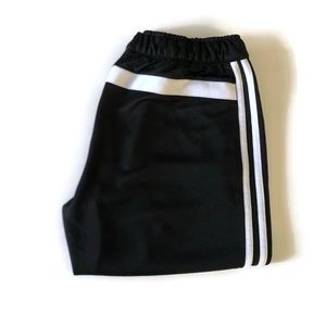 Adidas 3/4 pants color black and white 3 stripes size small